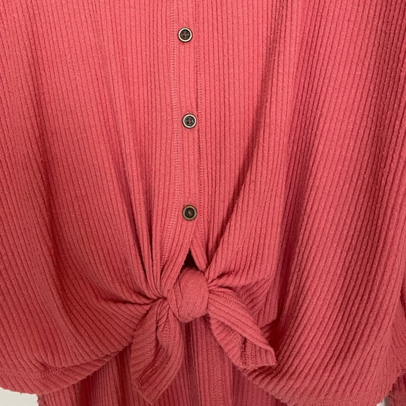 A&F Pink Ribbed Top - Picture 4 of 4